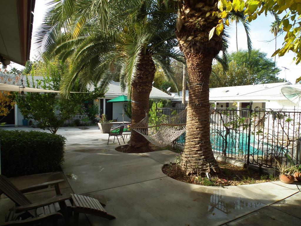 Raz Inn Central Phoenix Exterior photo